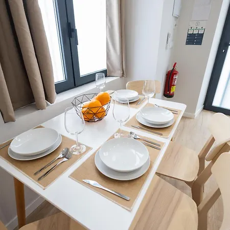 Florit Flats - The Trafalgar Iv