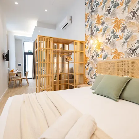 Florit Flats - The Trafalgar Iv *