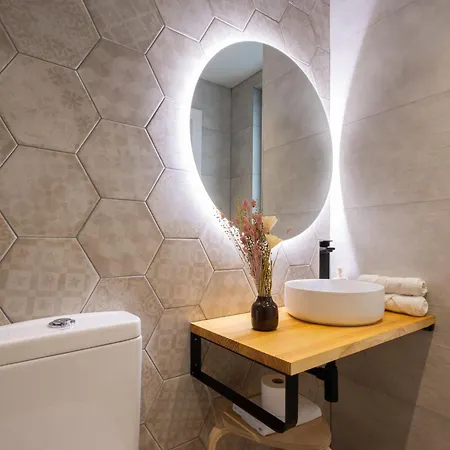 Florit Flats - The Trafalgar Iv Apartment *